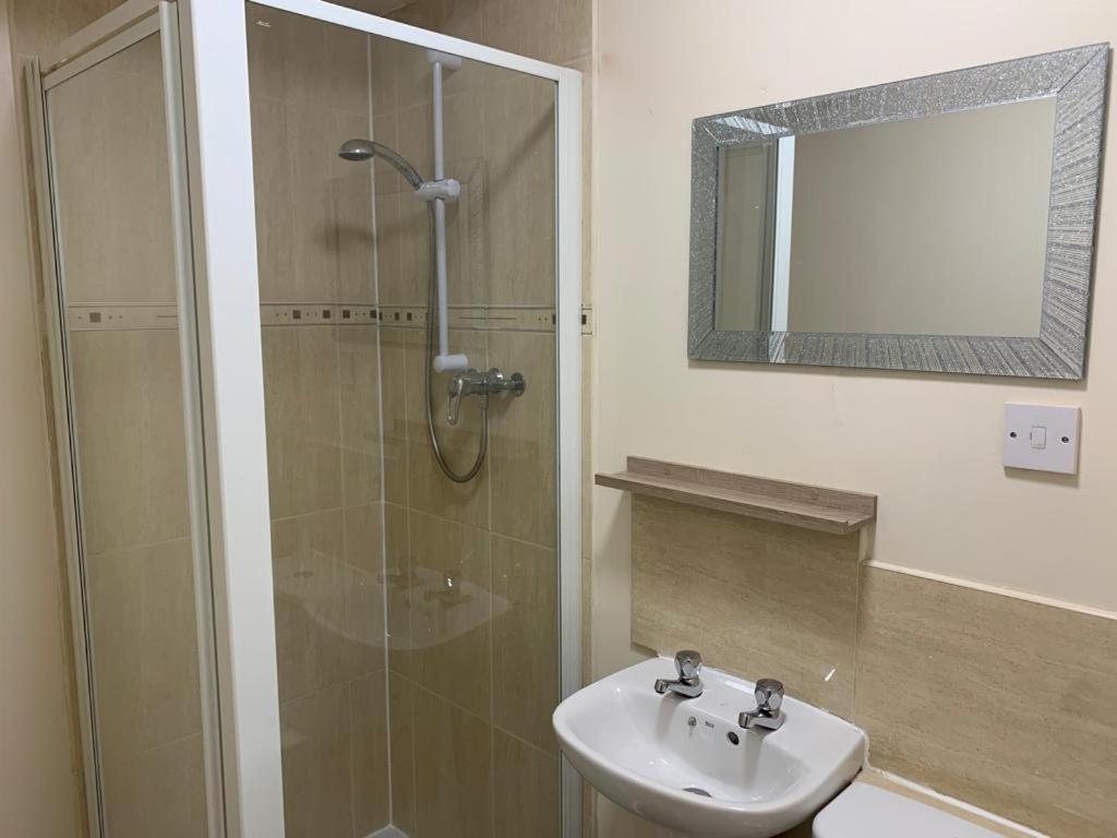 Budget Rooms Инвернес Екстериор снимка